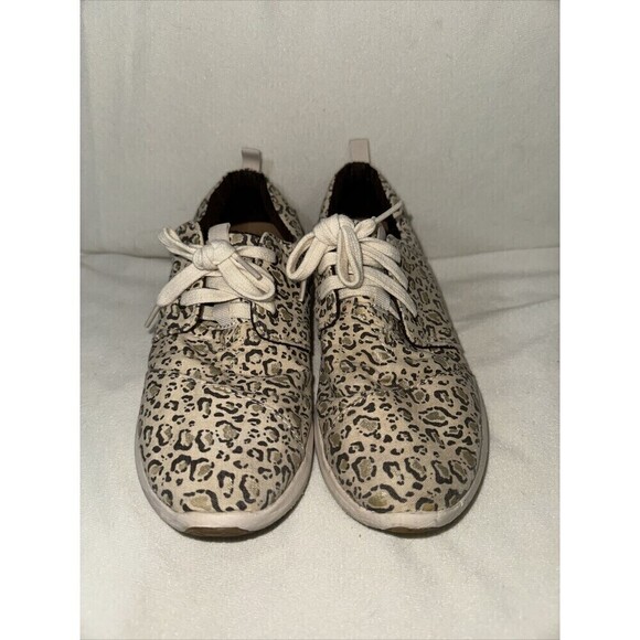 Toms Cheetah Print Shoes 6.5 - Picture 1 of 7